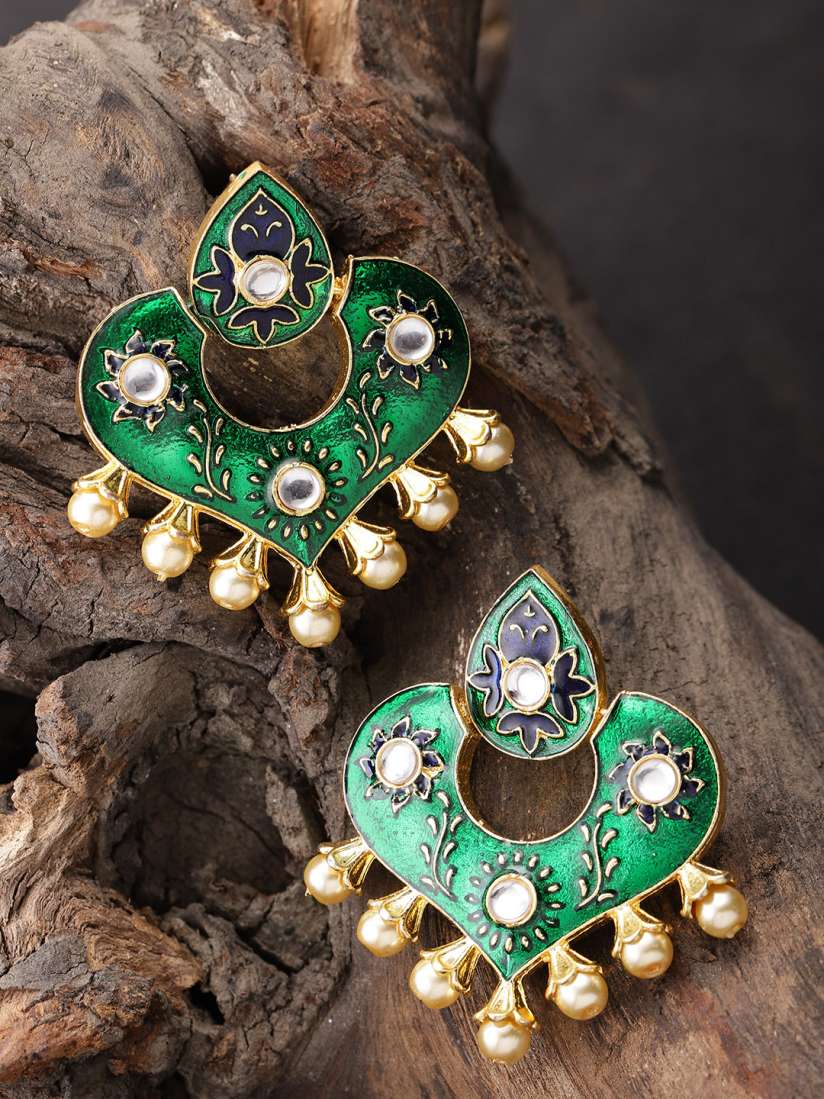 Zobby earrings top