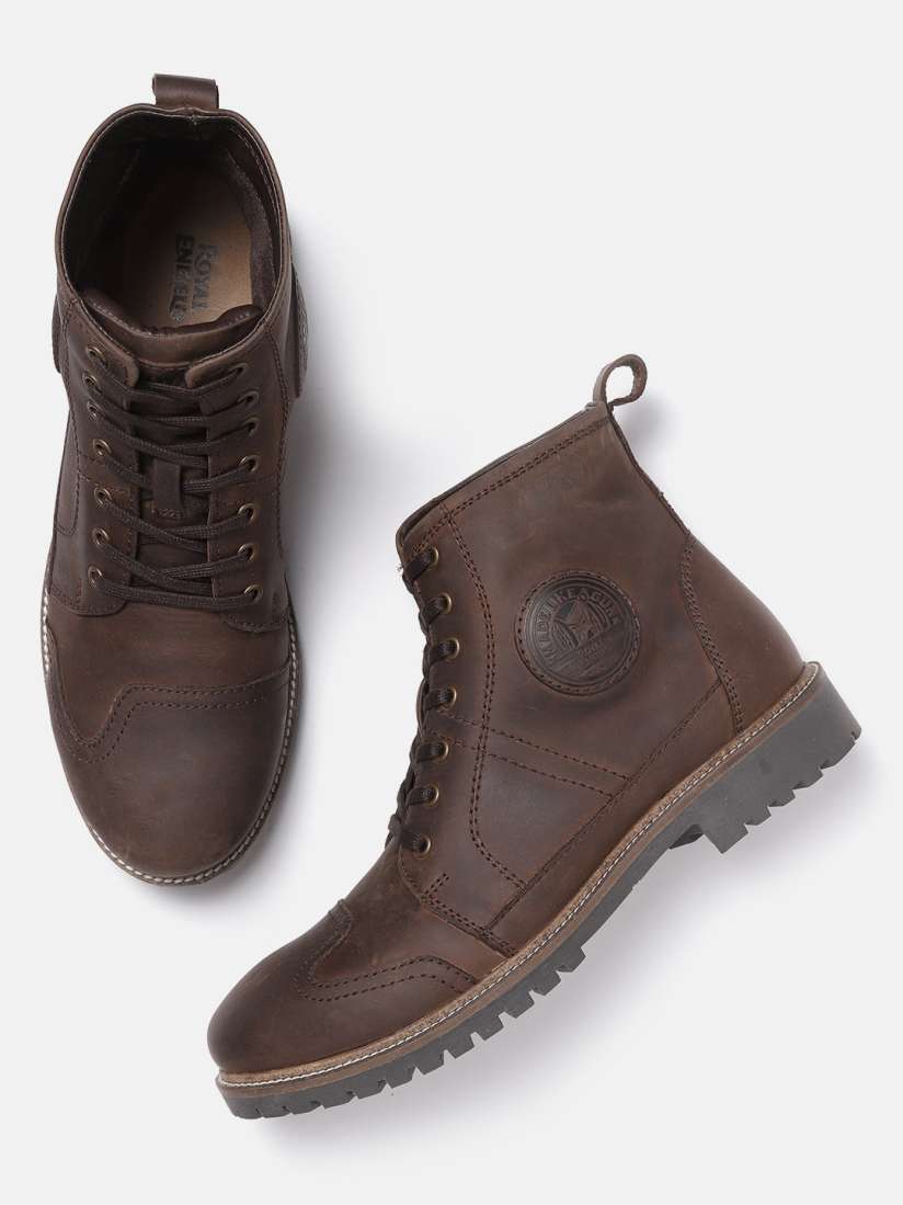 Flat boots 219 best sale