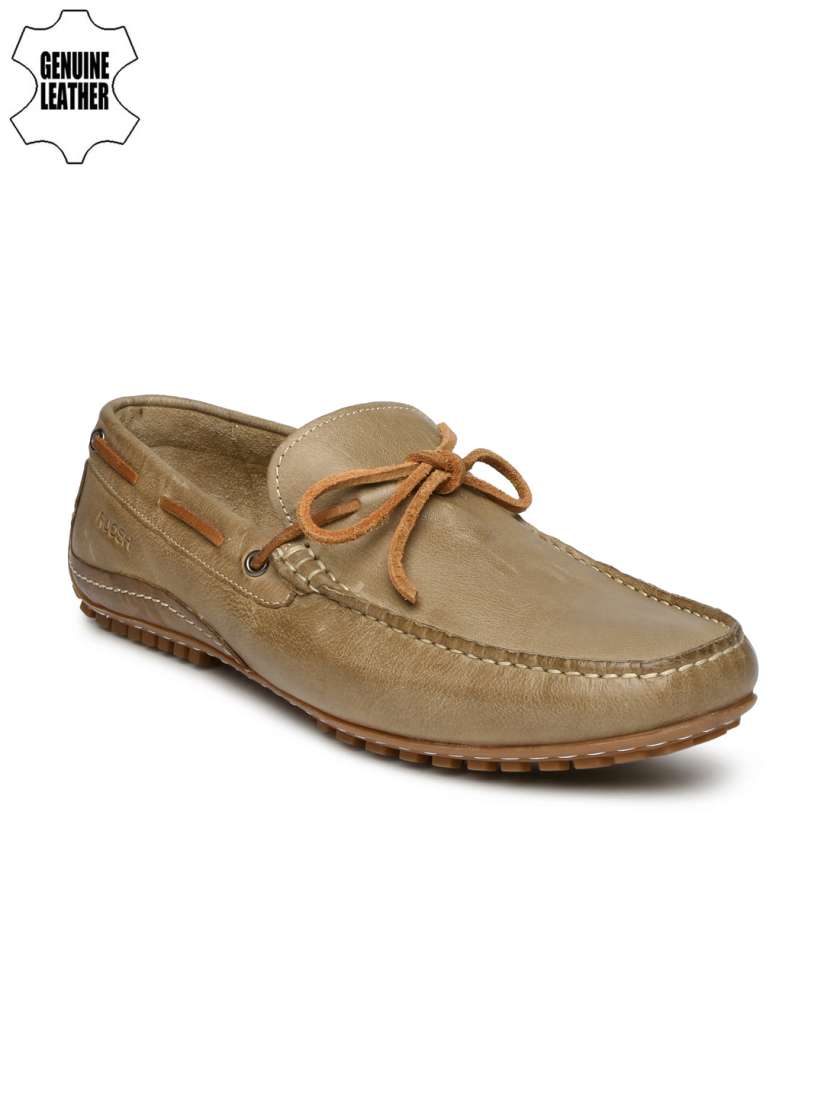 Ruosh casual shoes shop