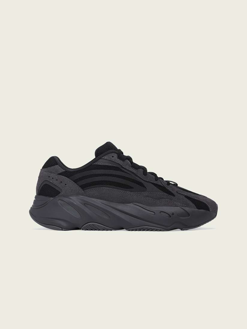 Yeezy shoes myntra top