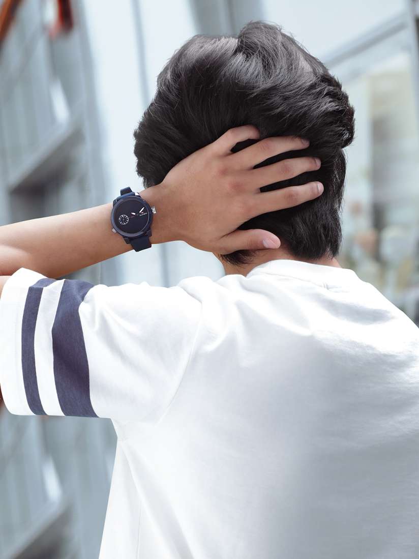 Myntra men's wrist watch clearance