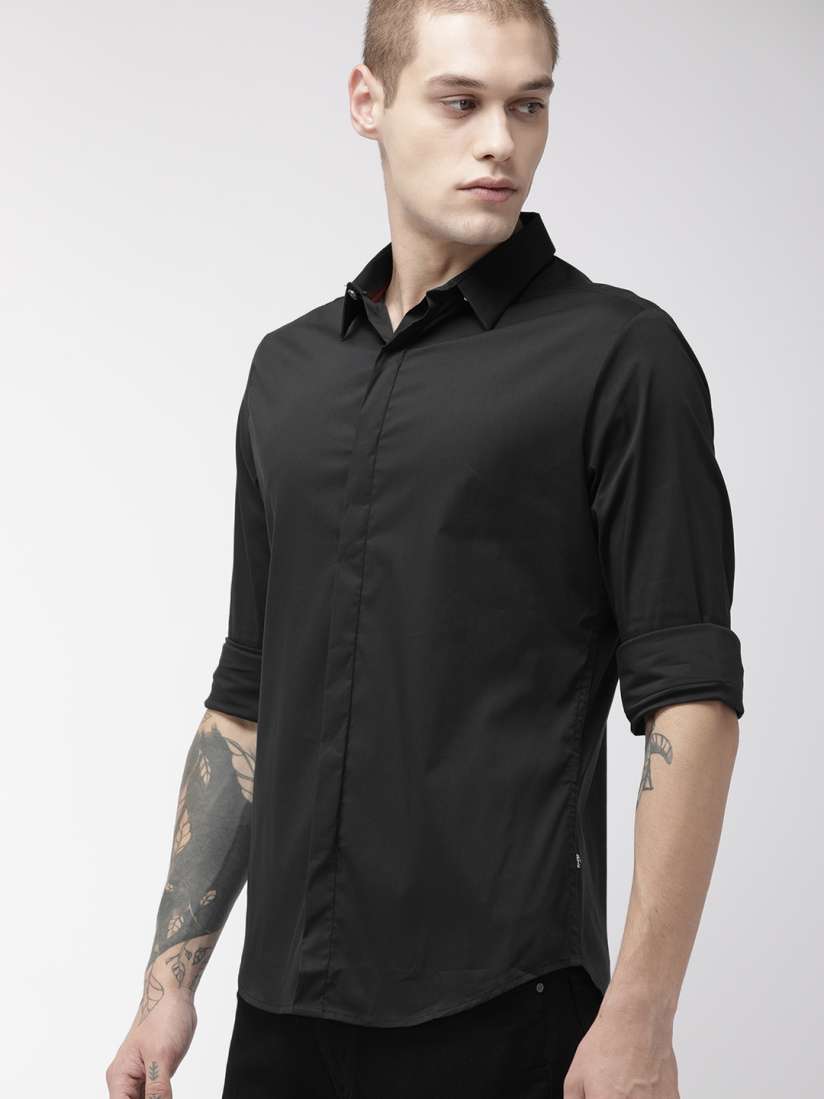 Buy Levis Redloop Men Black Slim Fit Solid Casual Shirt Shirts for Men 9911407 Myntra