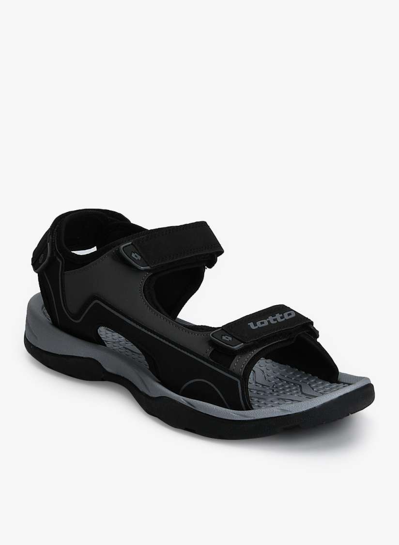 Myntra floaters store