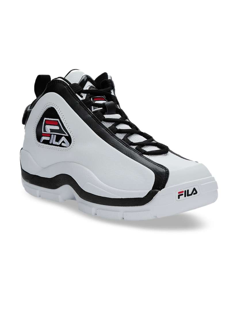 Fila sneakers myntra hotsell