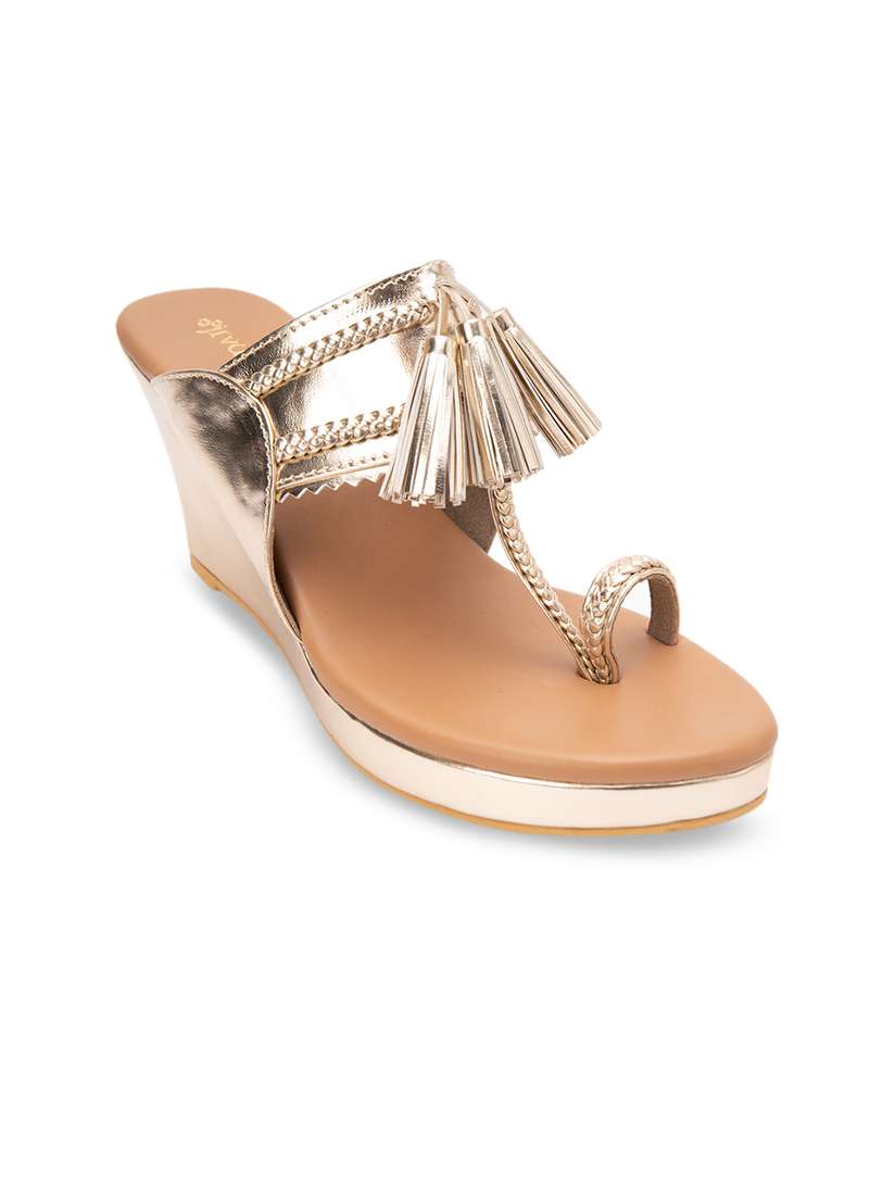 Buy Jivaana Women Gold Toned Solid Kolhapuri Heels Heels for Women 11136566 Myntra