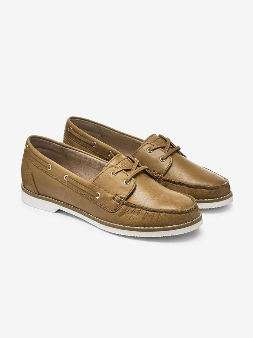 Next boat shoes store