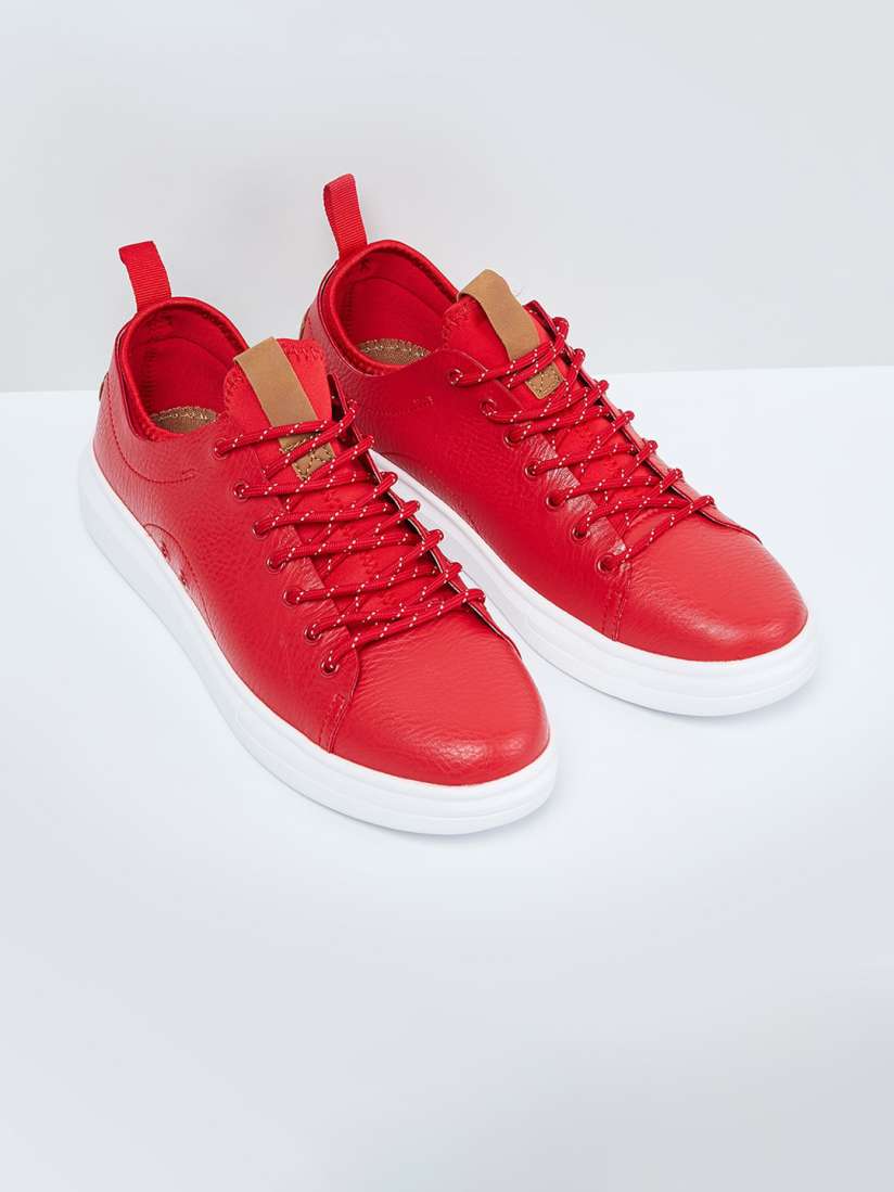 Solid red sneakers outlet