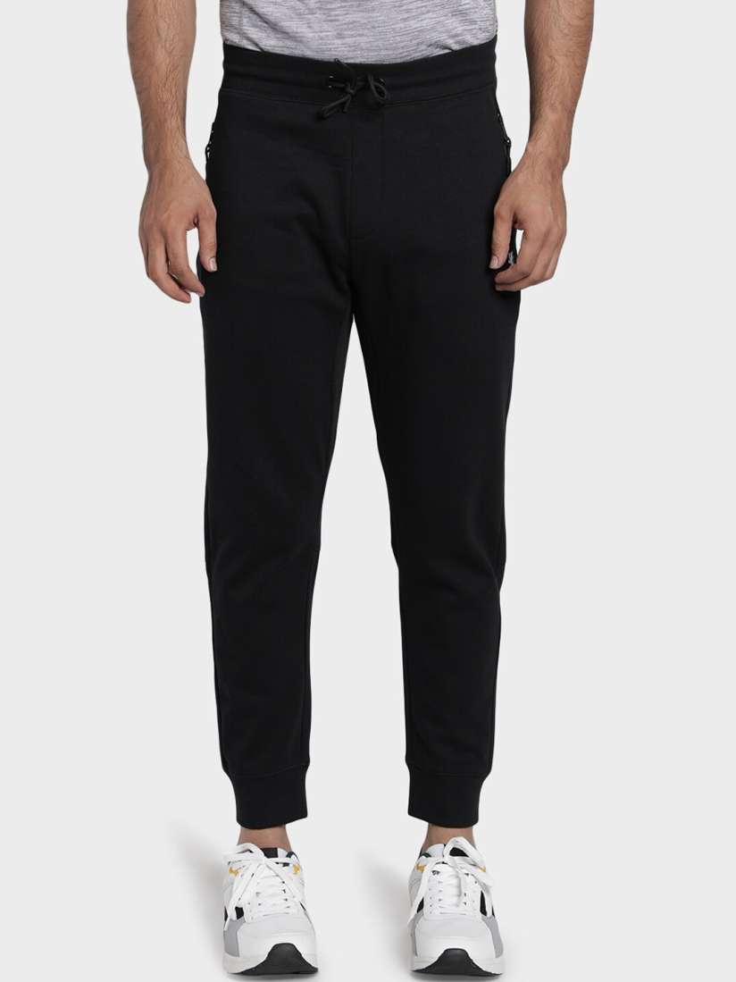 Red tape joggers discount