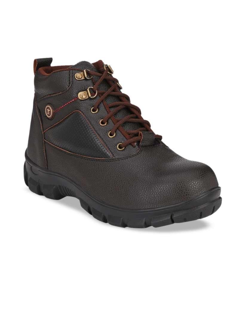 Myntra trekking shoes clearance