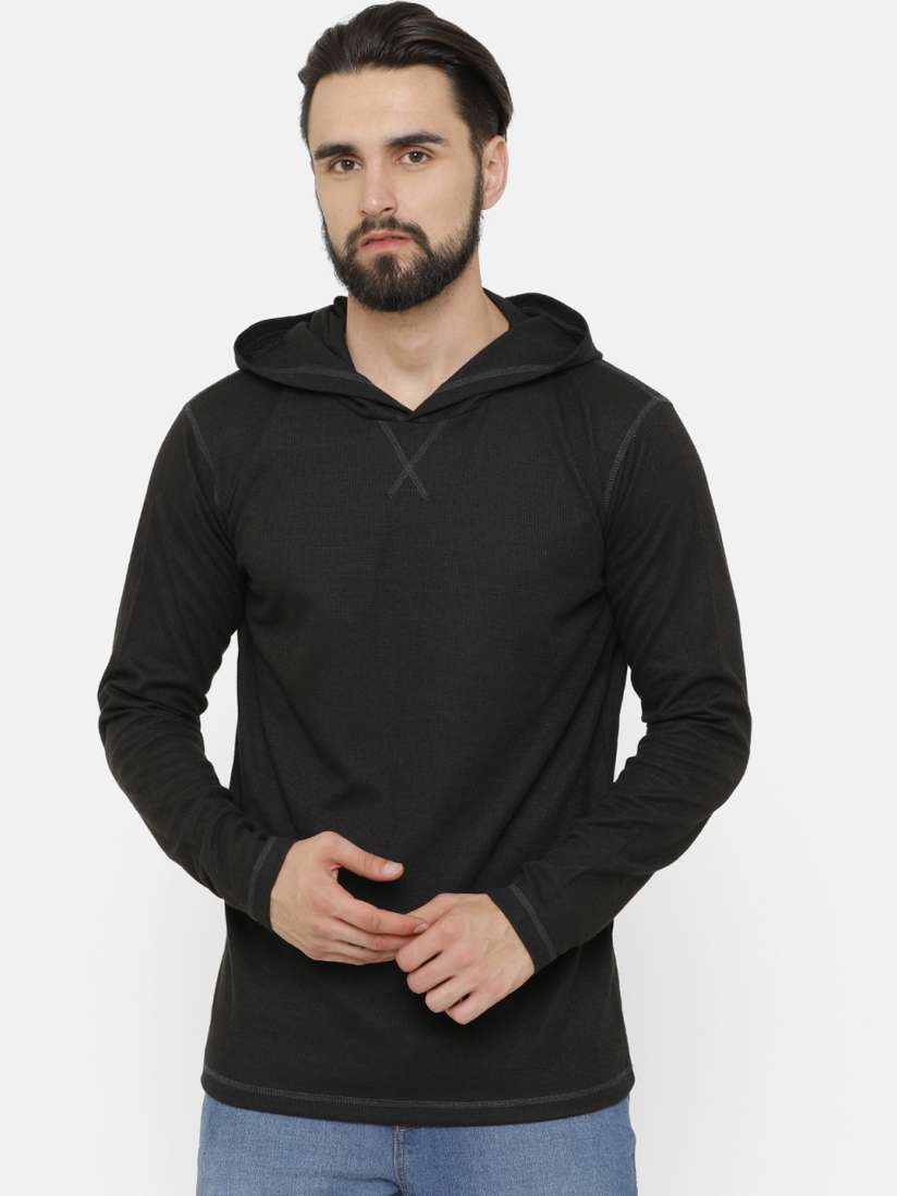 Hooded t shirt mens myntra on sale