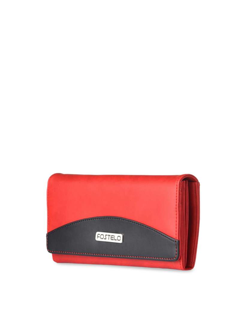 Fostelo clutches new arrivals
