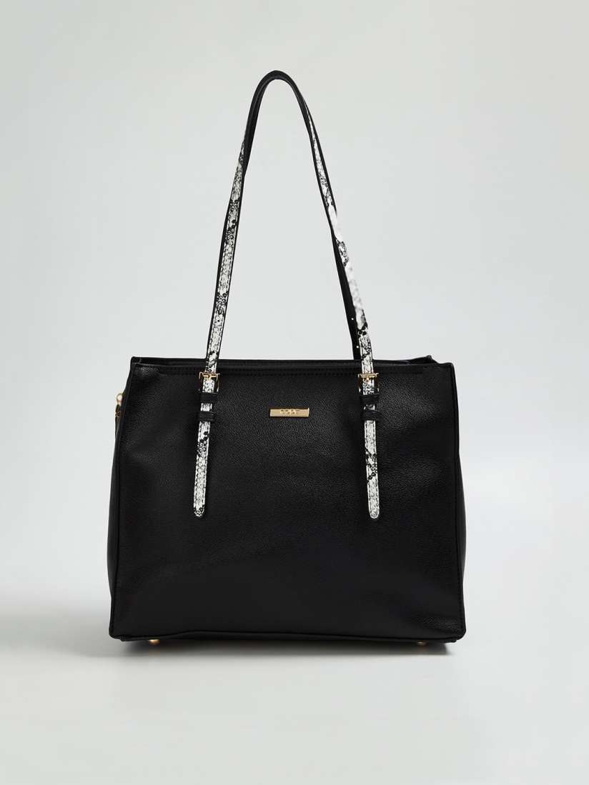 Black handbag myntra discount