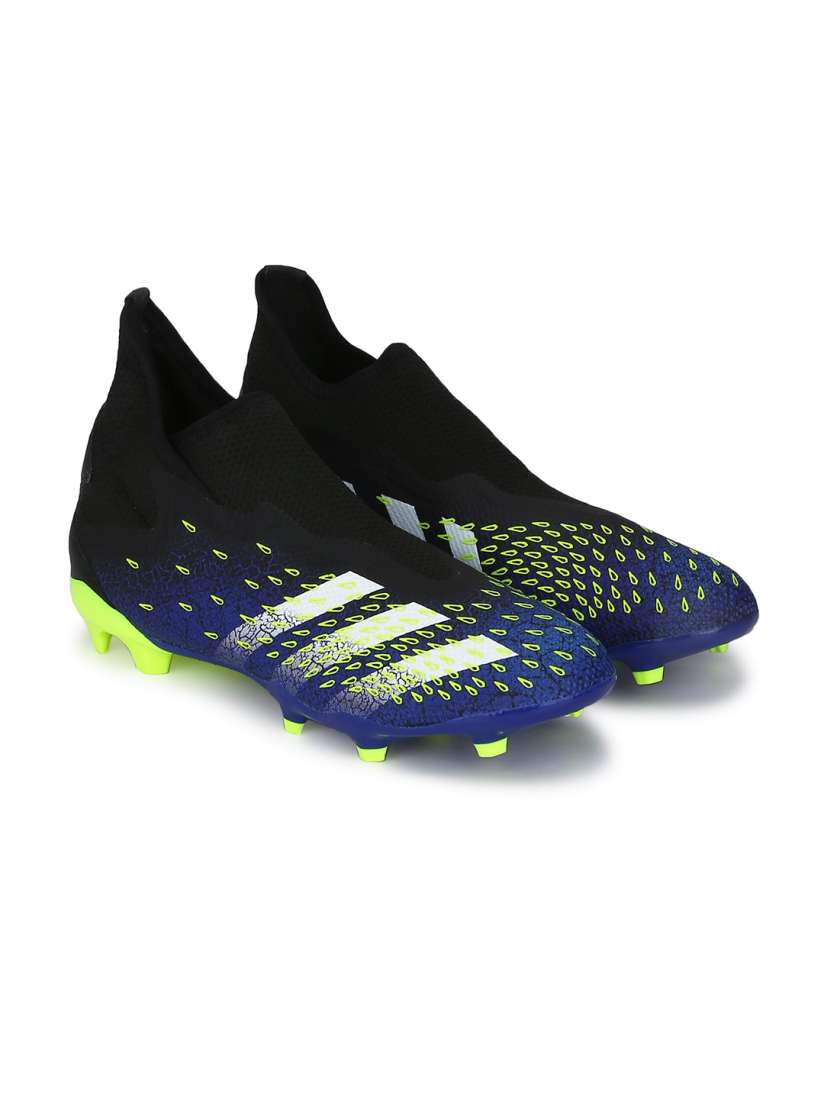 Myntra football boots clearance