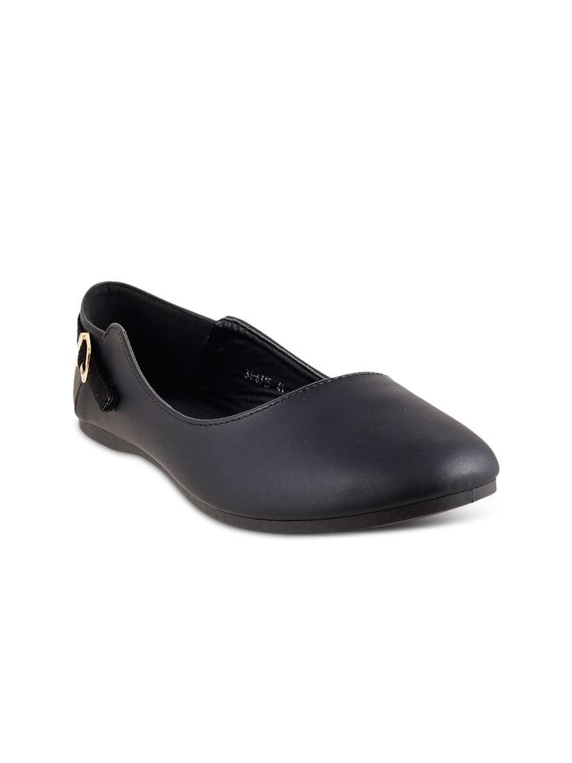 Myntra flat shoes deals