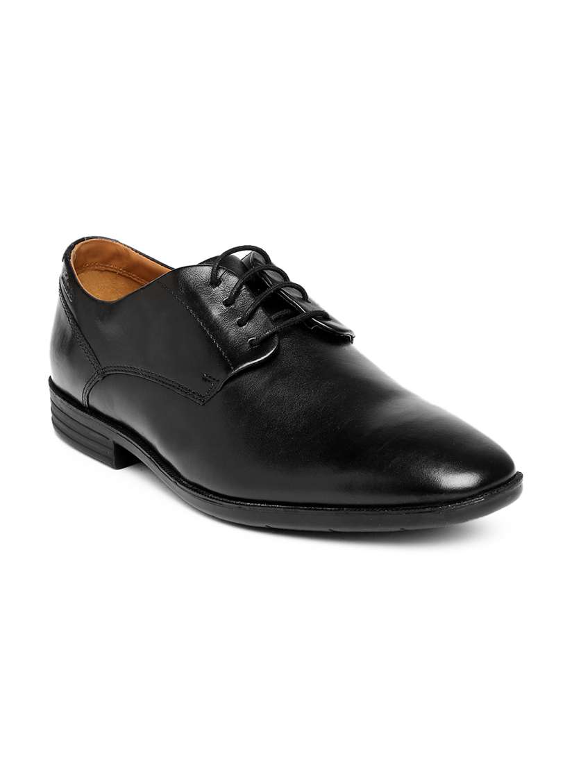 Buy Clarks Men Black Glenrise Walk Leather Formal Shoes Formal Shoes for Men 859041 Myntra