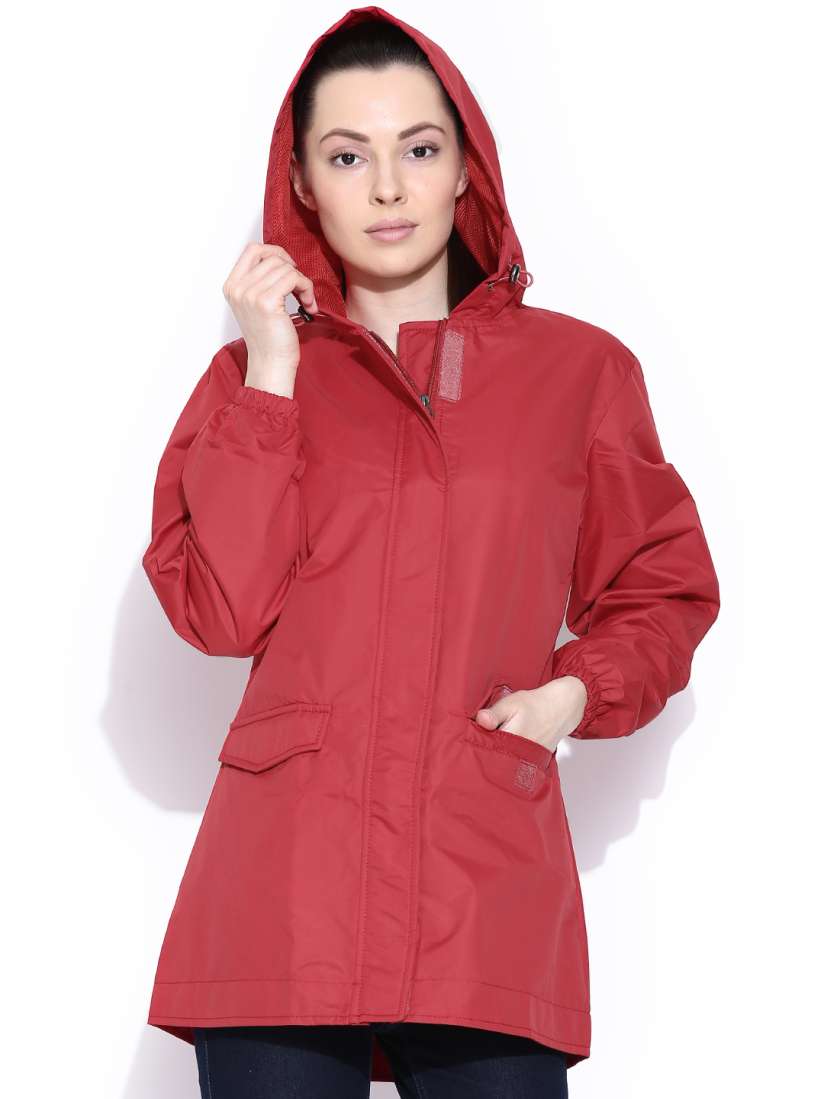 Raincoat myntra deals