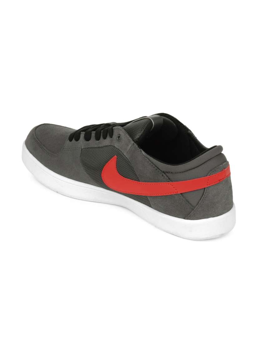 Nike men's delta force shoes 2025