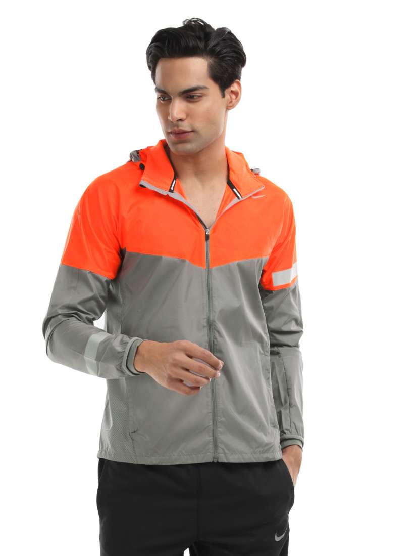 Nike jackets myntra best sale