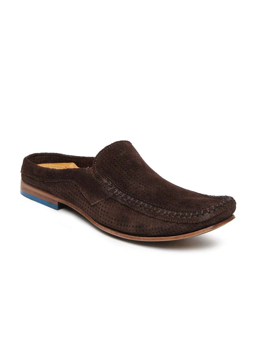 Roush footwear deals
