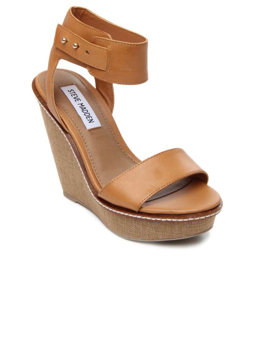 Steve madden cognac wedges discount