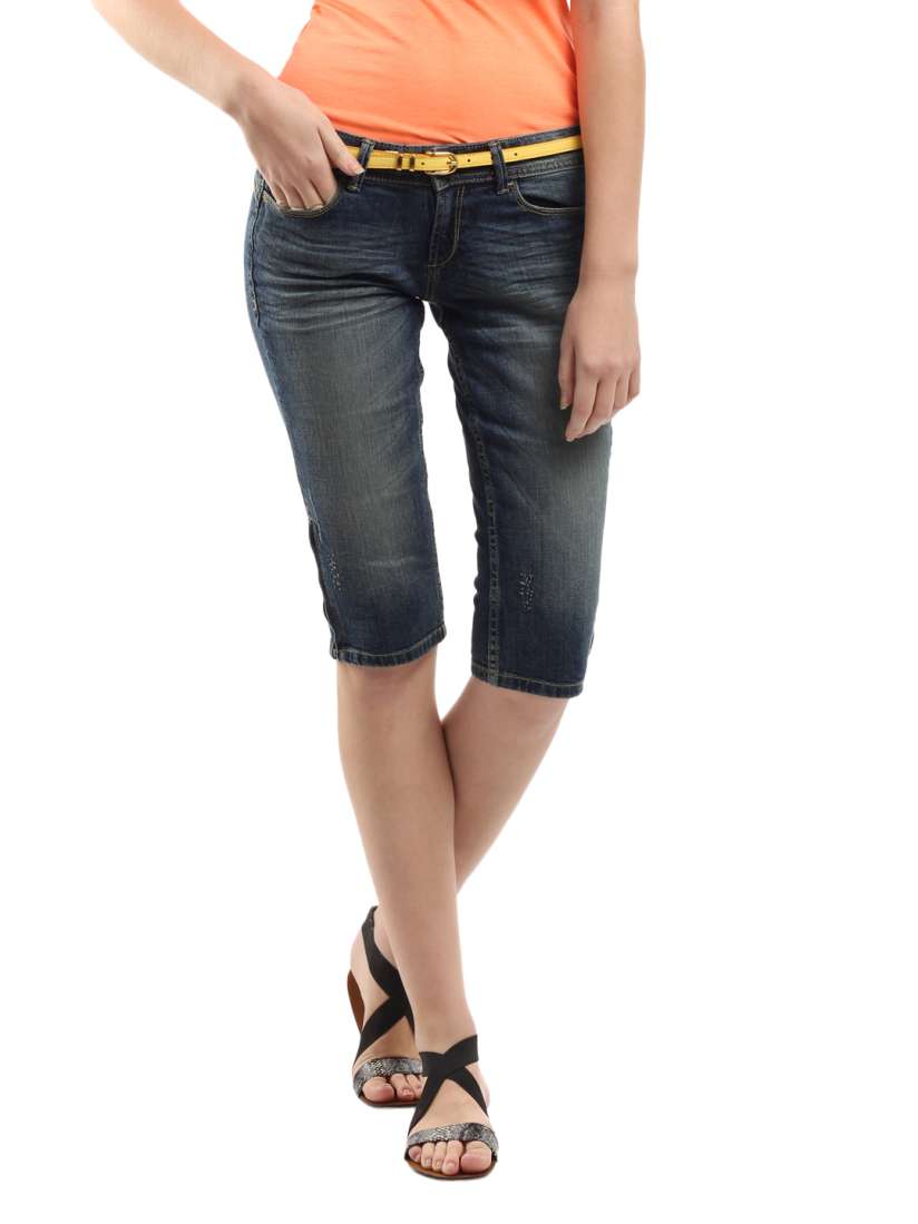 Knee length capris sales