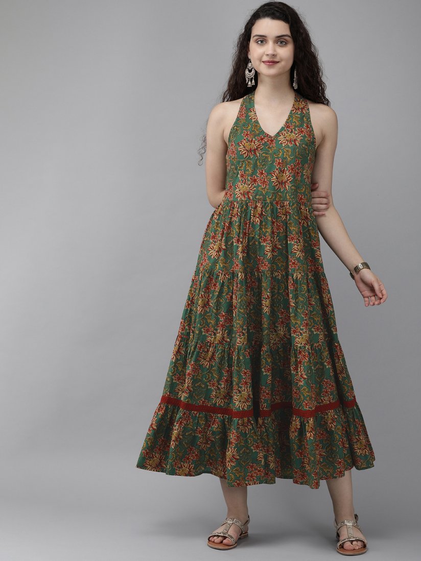 Maroon and green dress shop