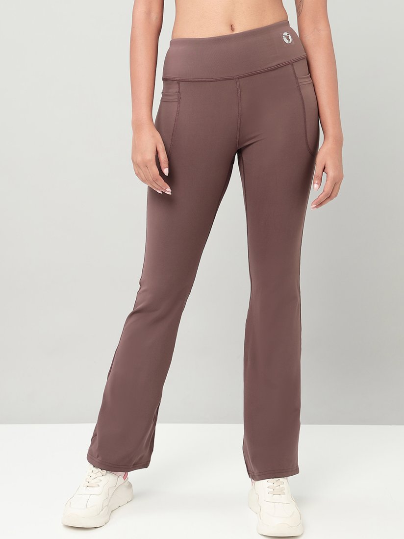 Track pants with back pockets 2025