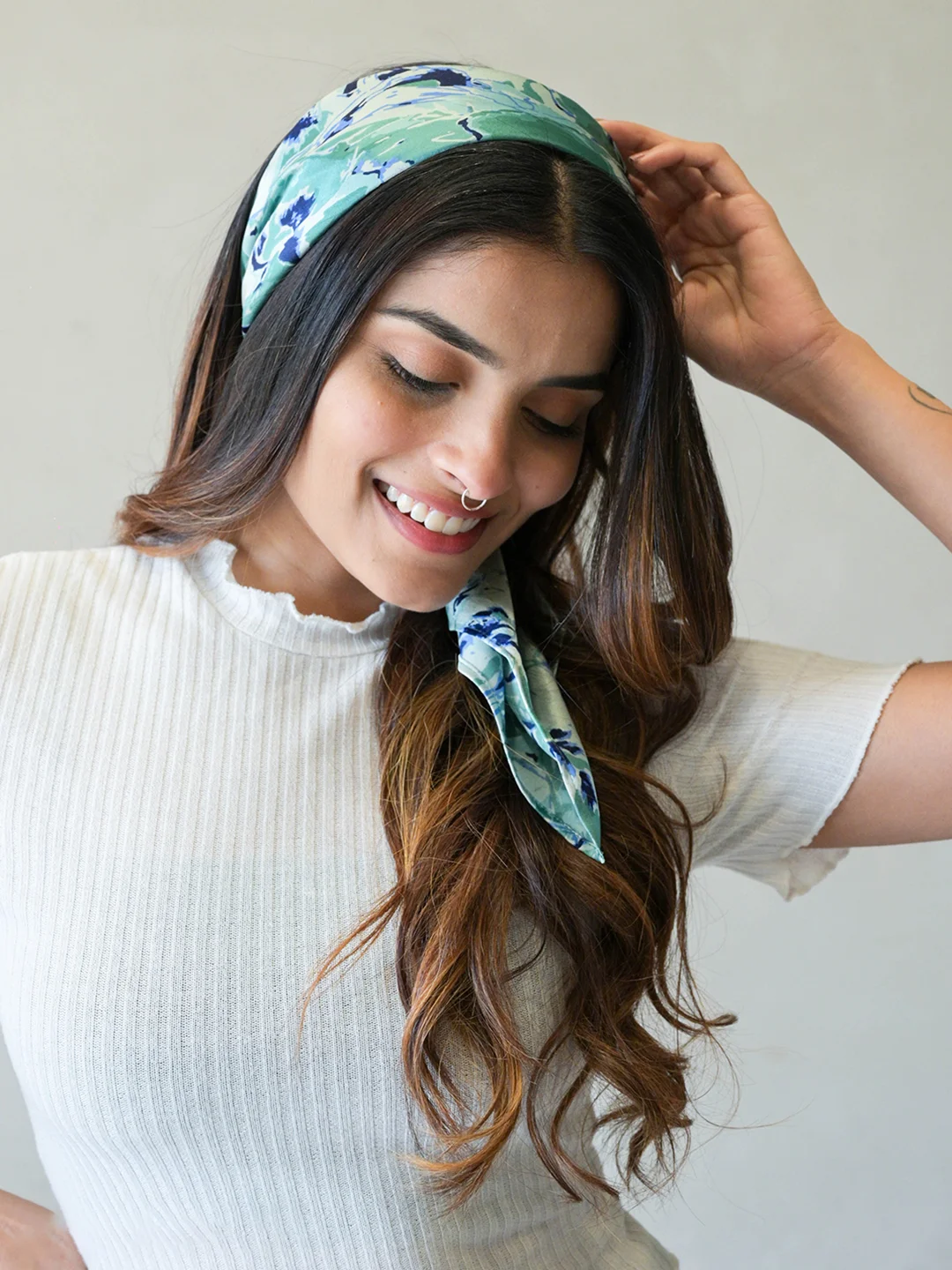Buy HAIR DRAMA Women Green White Abstract Patterned Bandana
