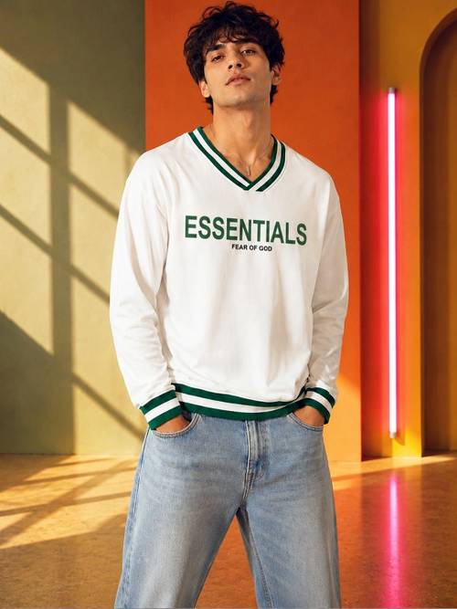 Moda Rapido Men Typography Printed V-Neck T-shirt