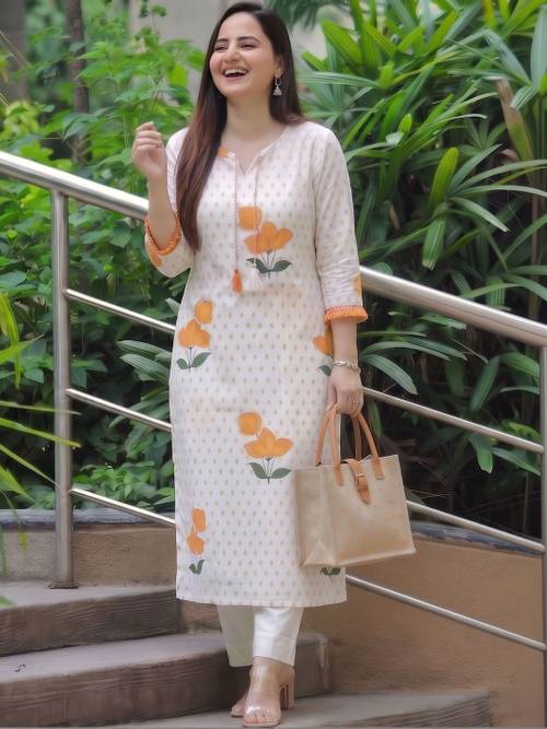 Sa Rasa Women Floral Printed Floral Kurta