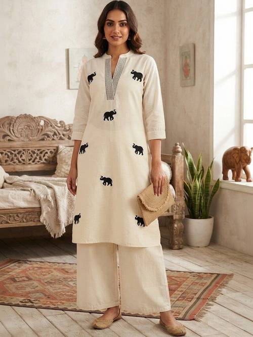 SZN Women Embroidered Thread Work Kurta